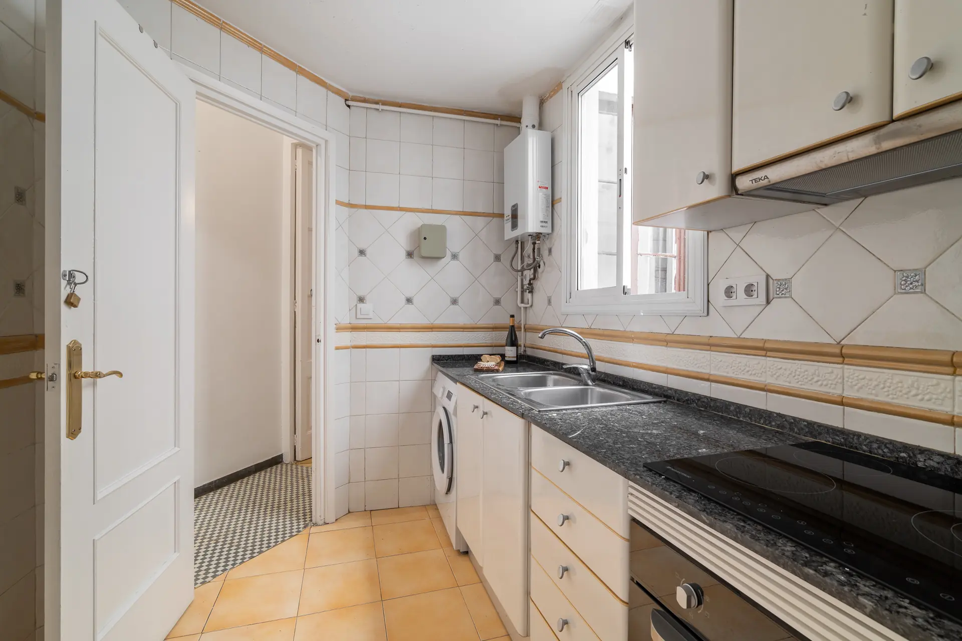 Kitchen 2