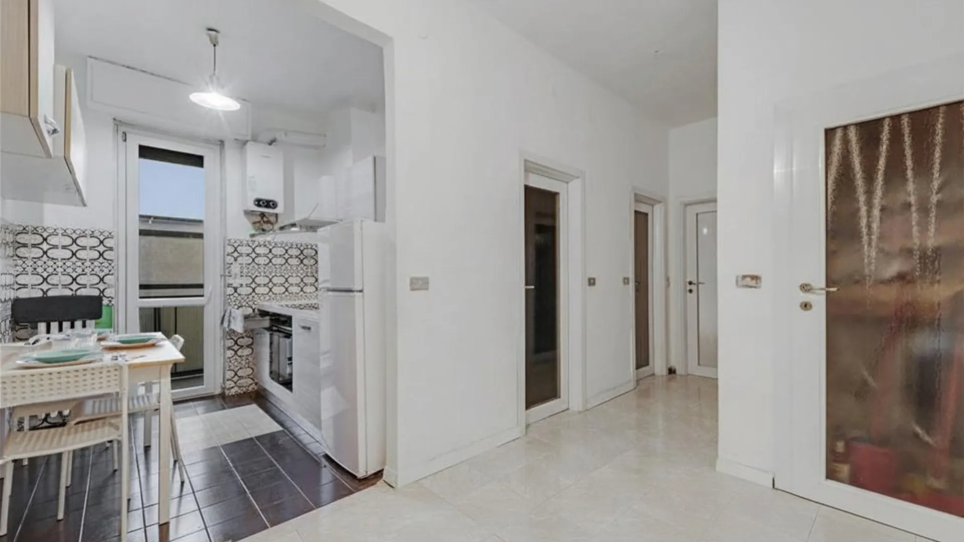 Private room in Milan photo 5