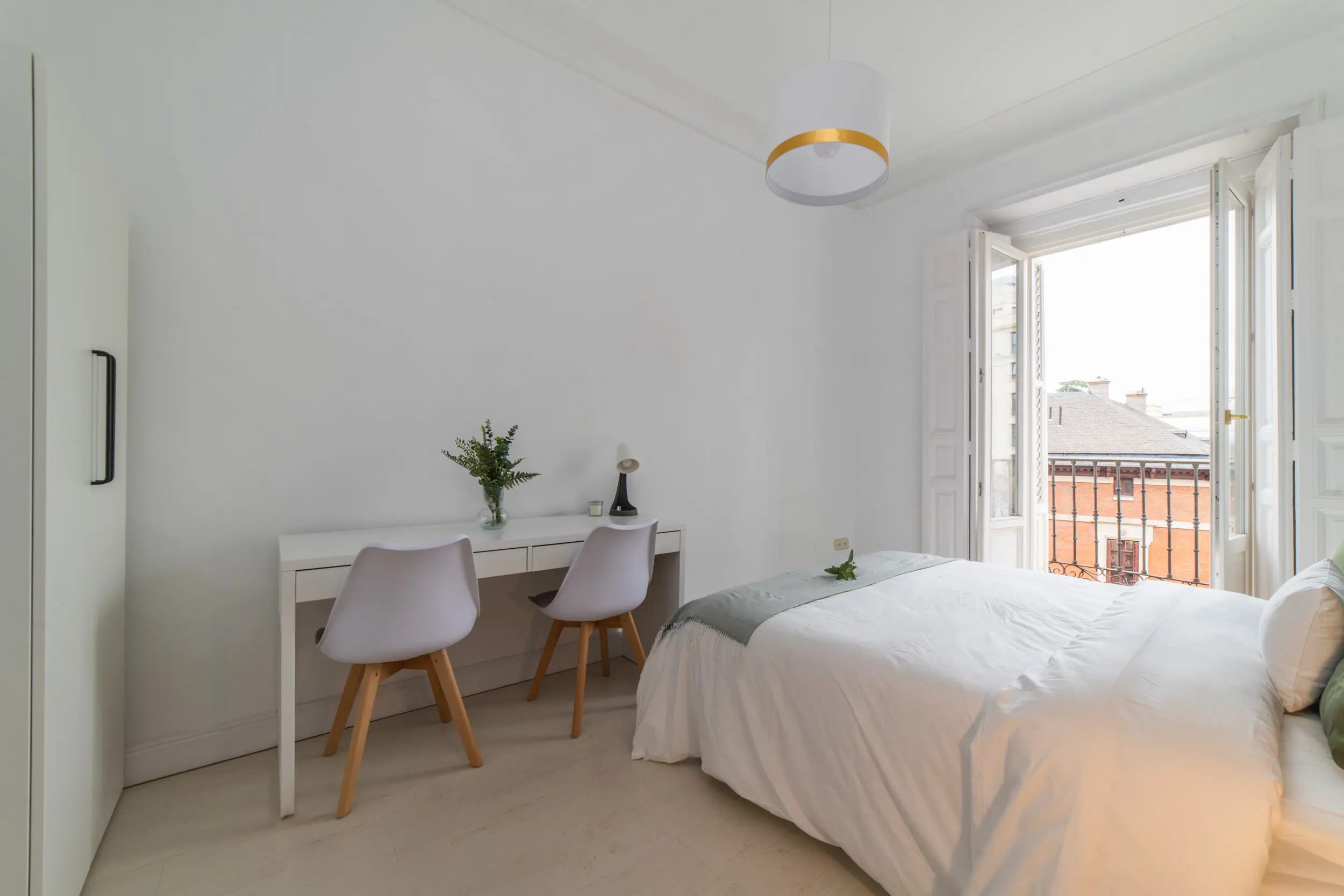 Private room in Madrid photo 3