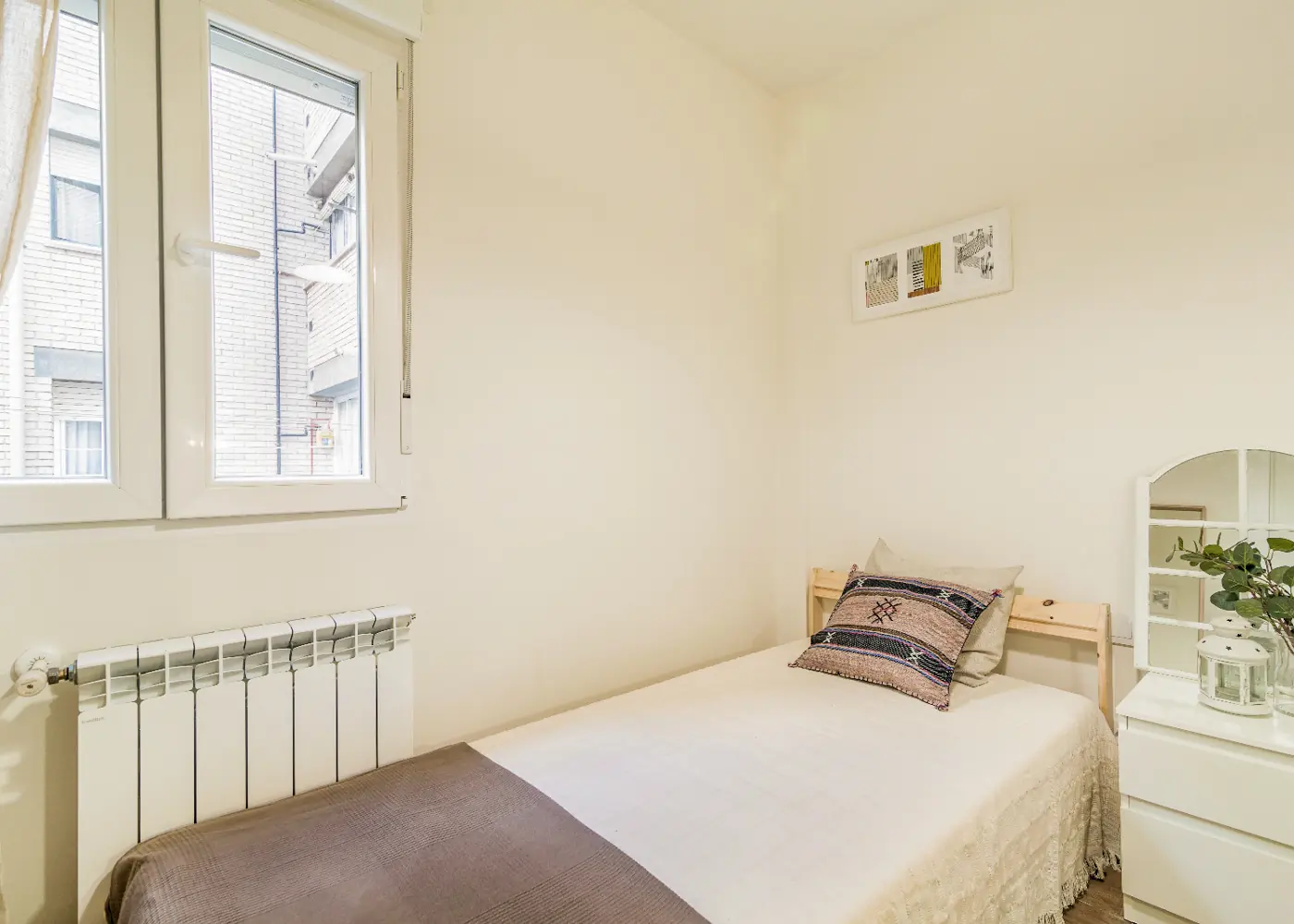 Private room in Madrid photo 2