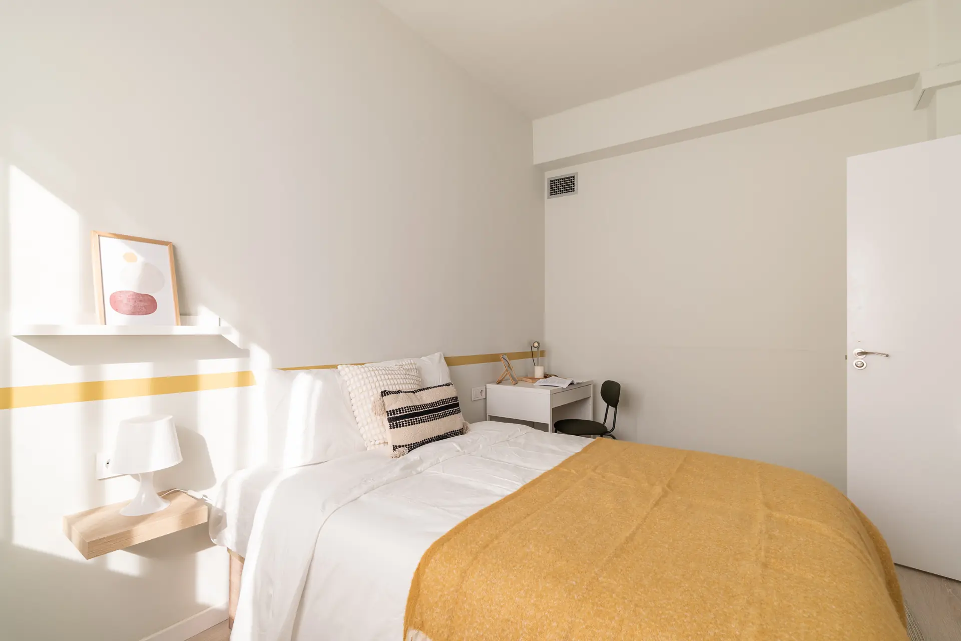 Private room in Barcelona photo 2