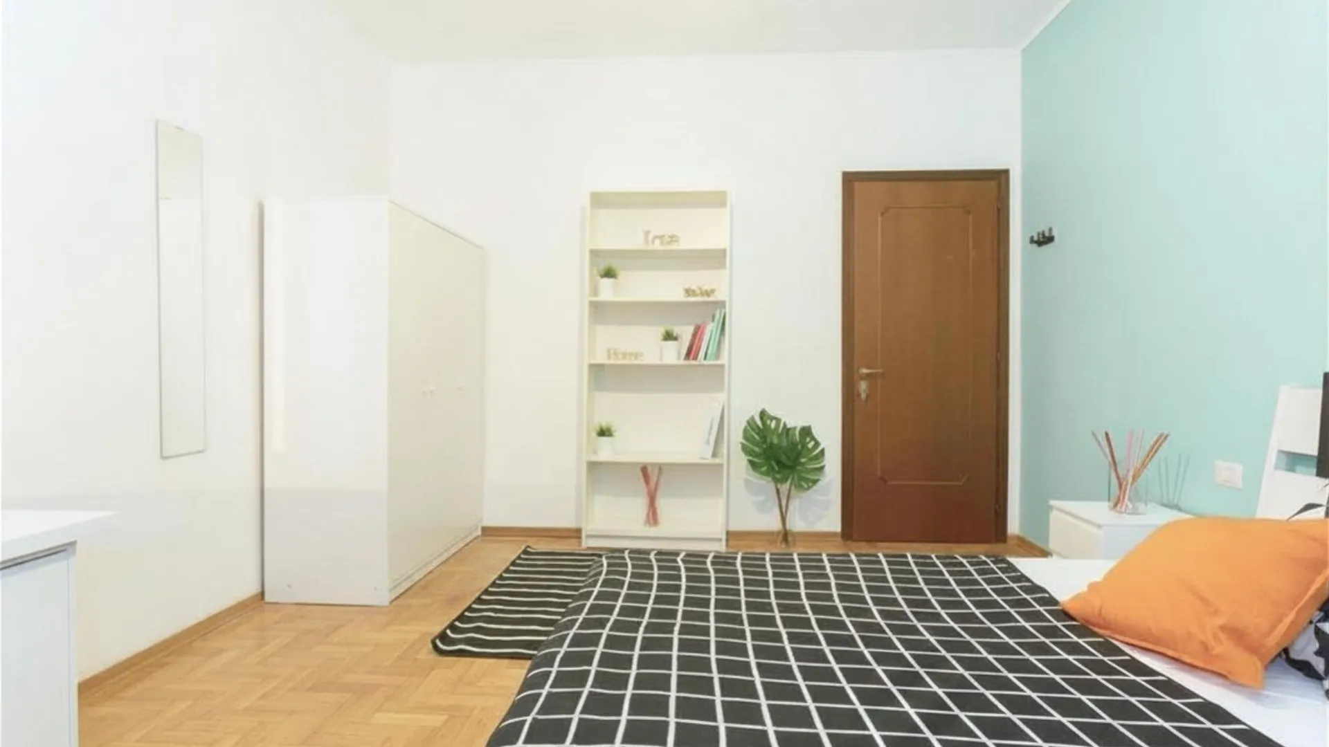 Private room in Milan photo 2