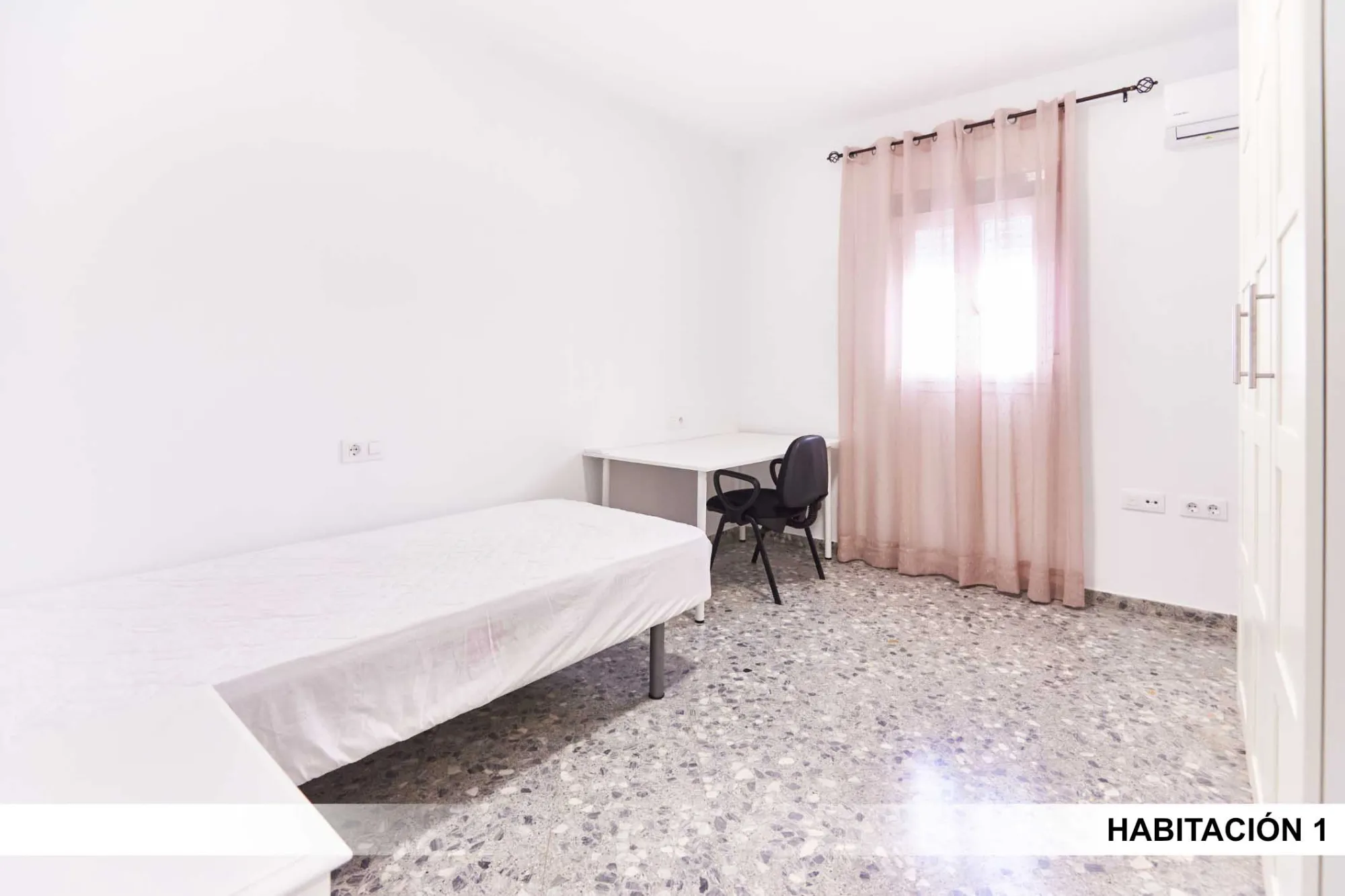 Room in Seville