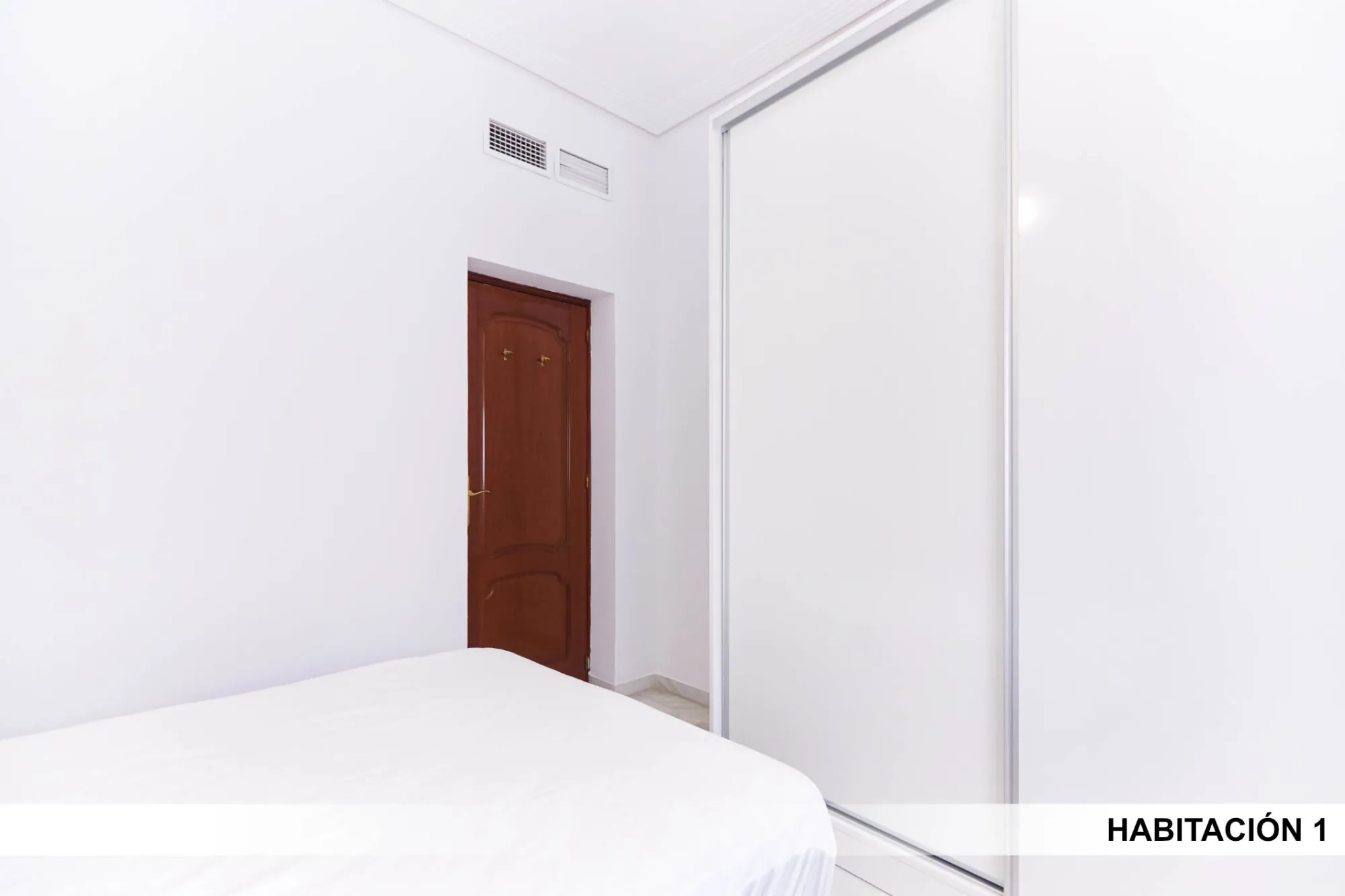 Private room in Seville photo 4