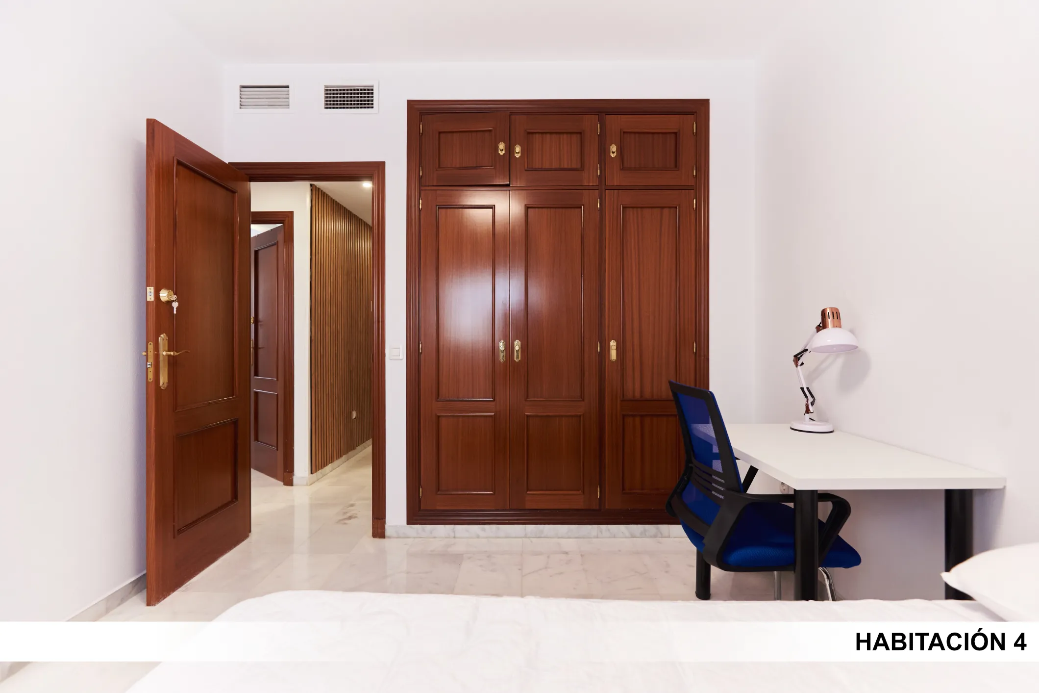 Private room in Seville photo 5