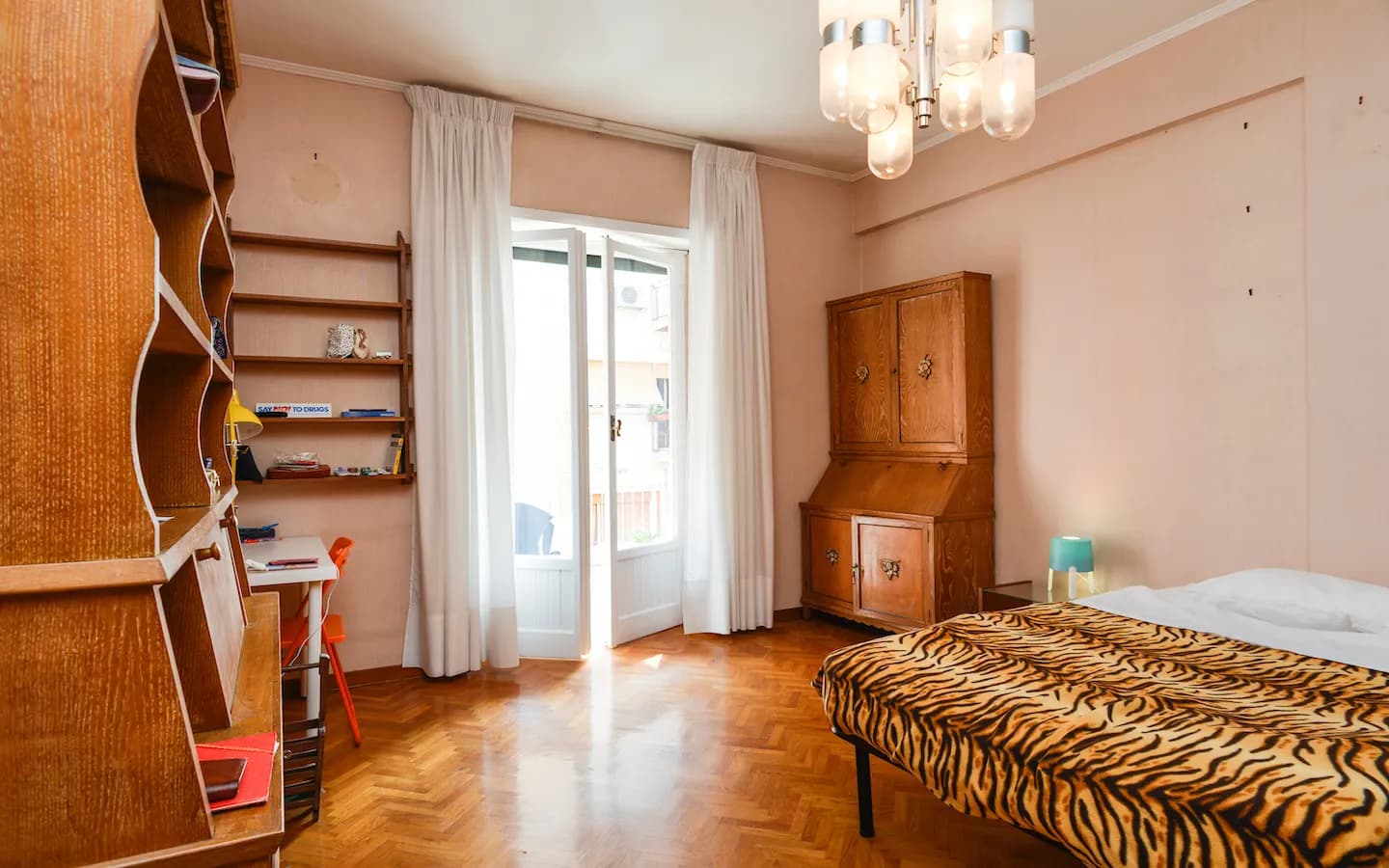 Room in Rome