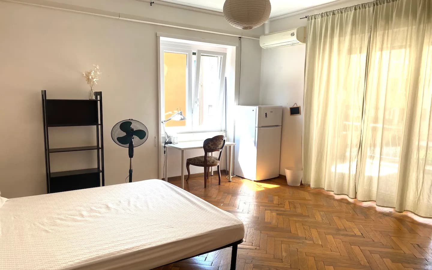 Room in Rome